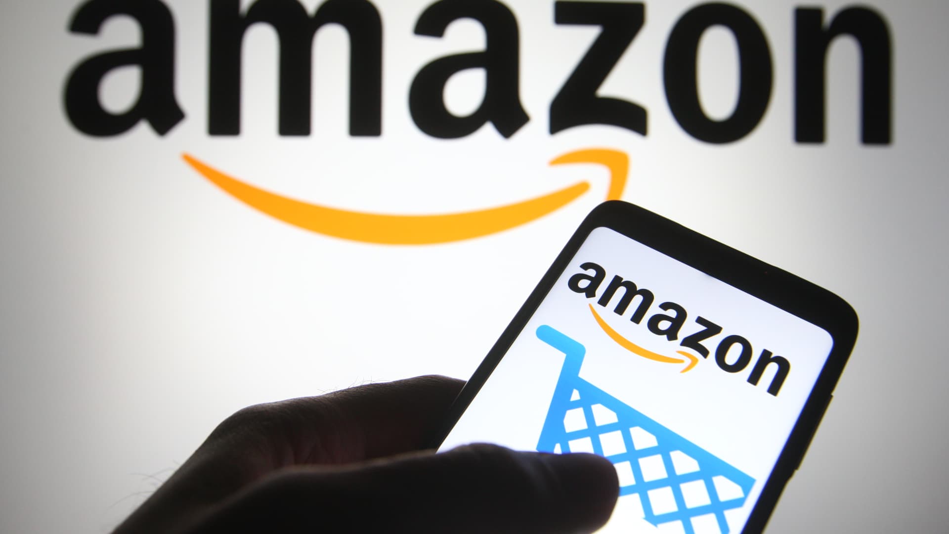 O CEO da Amazon disse que o Amazon Q AI economiza milhões de dólares e milhares de anos de trabalho dos desenvolvedores de código para a empresa