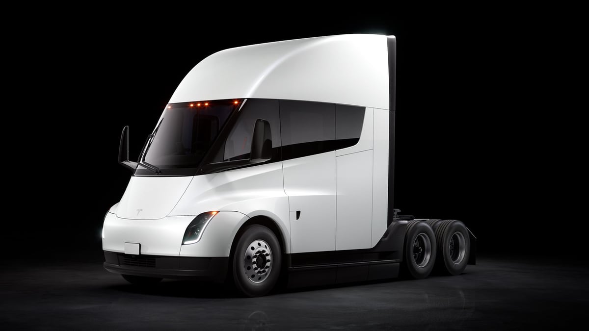 Tesla Semi em chamas: Caminhão elétrico de Ilon Musk envolvido em acidente grave nos EUA