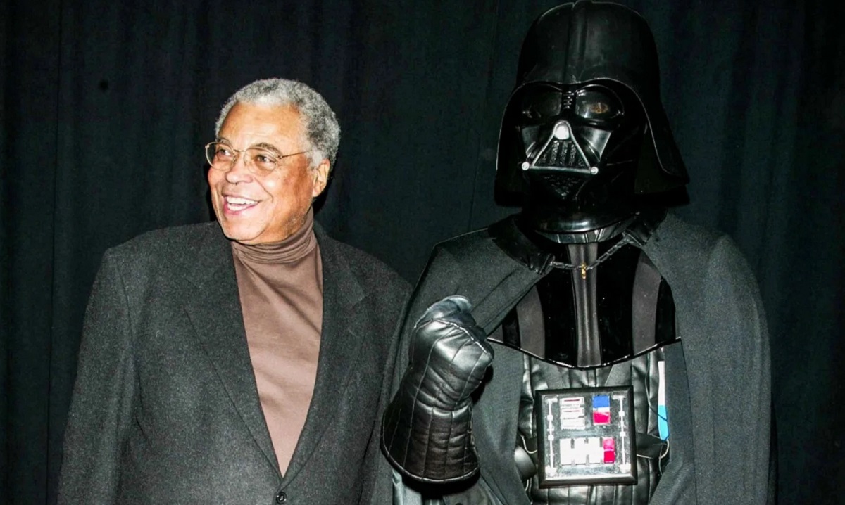 O lendário ator James Earl Jones, a voz de Darth Vader e Mufasa, faleceu